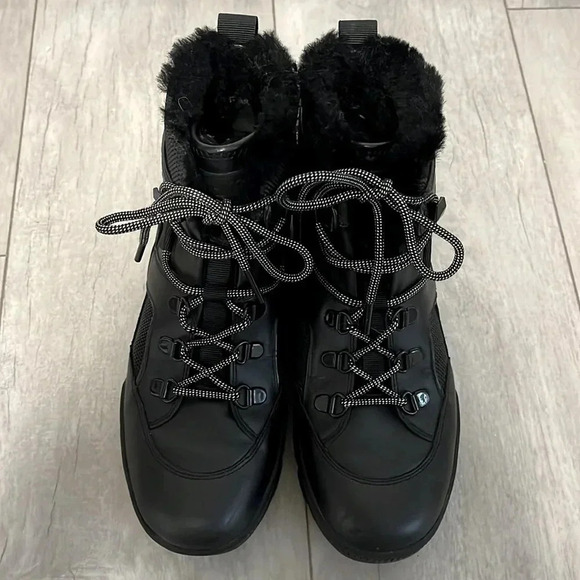 Michael Kors Leather Fur Chunky Combat Winter Boot Fur Insole, Size 8 - Picture 3 of 12